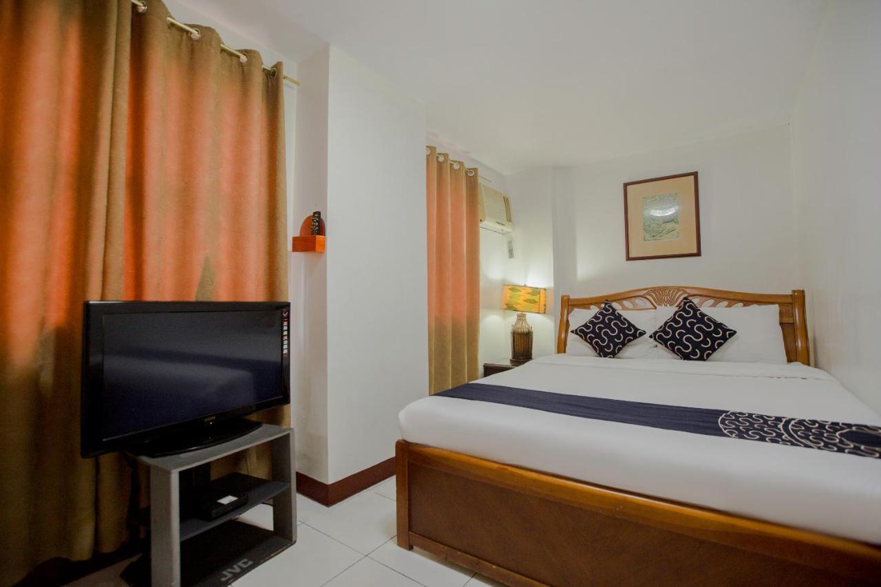 Newgrange Condotel Кесон-Сити Экстерьер фото