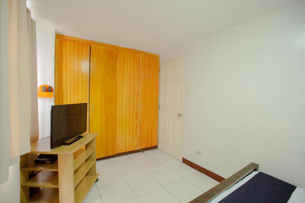 Newgrange Condotel Кесон-Сити Экстерьер фото