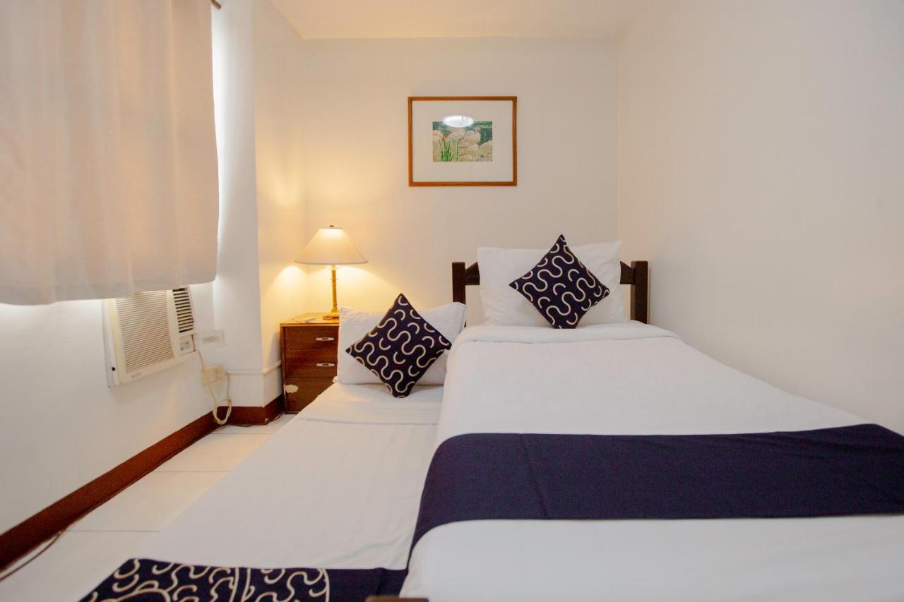 Newgrange Condotel Кесон-Сити Экстерьер фото