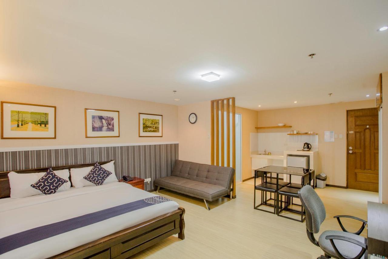 Newgrange Condotel Кесон-Сити Экстерьер фото